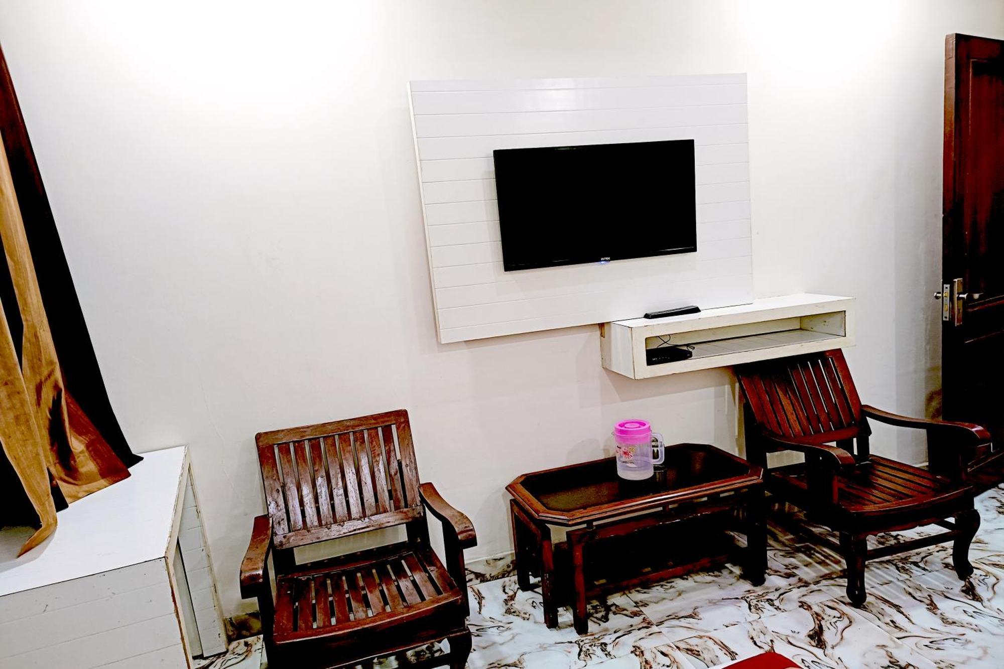 Hotel Crystal Deluxe At New Delhi Railway Station מראה חיצוני תמונה